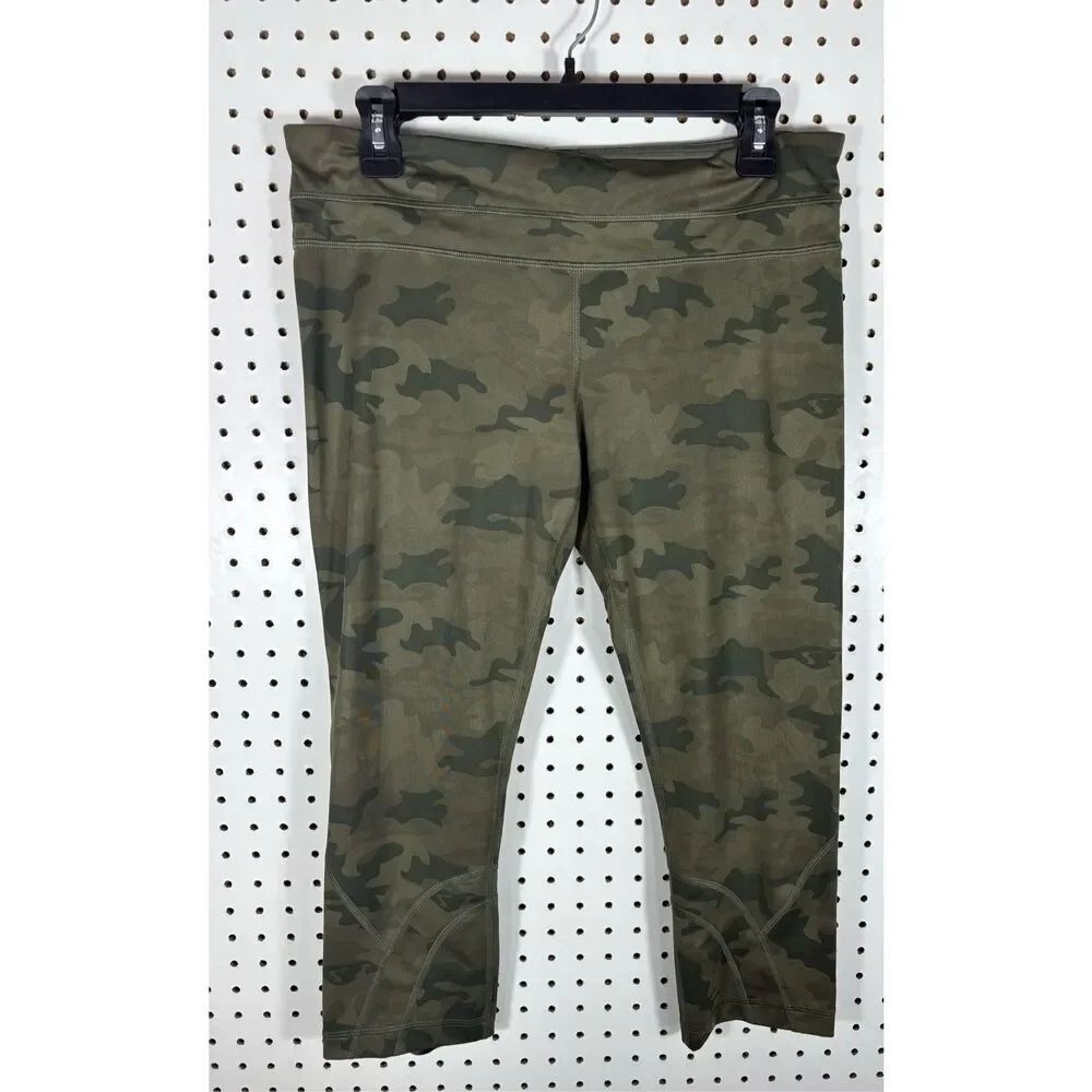 Lululemon capri camo leggings size 10